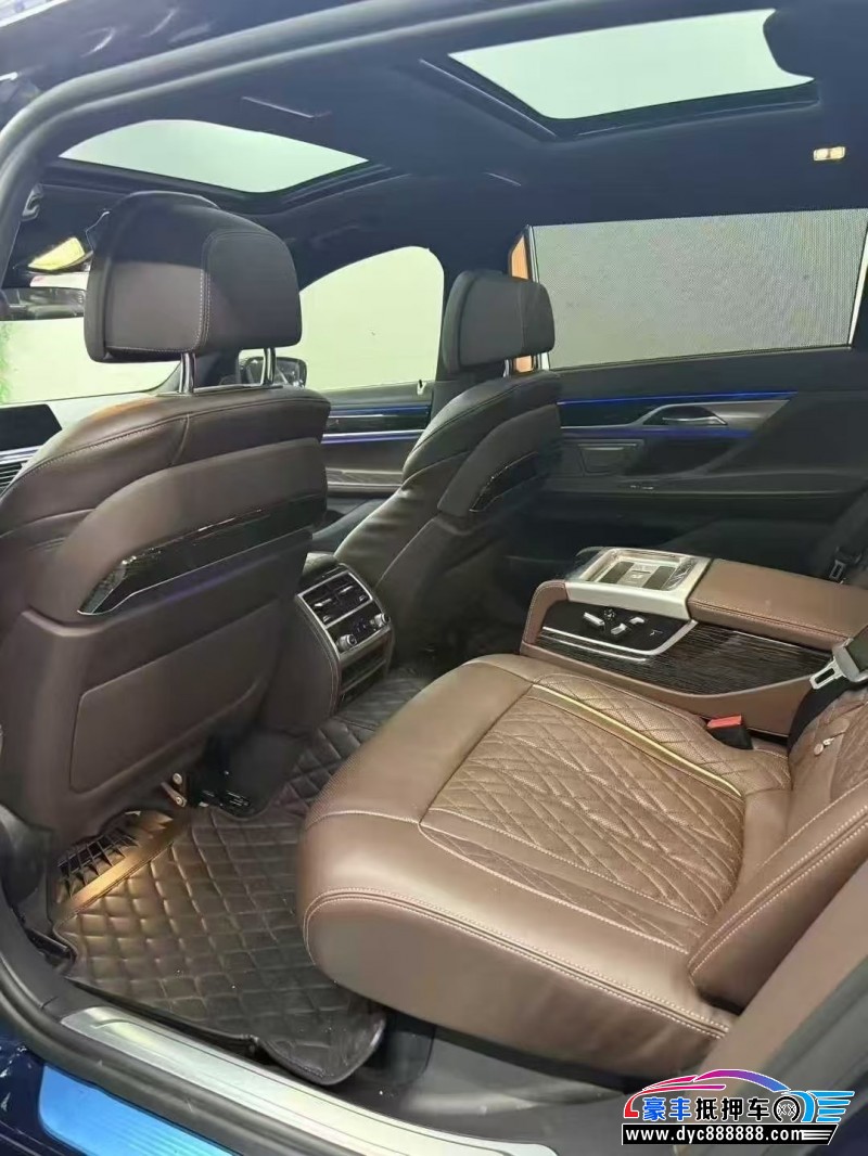 22年宝马7系轿车抵押车出售