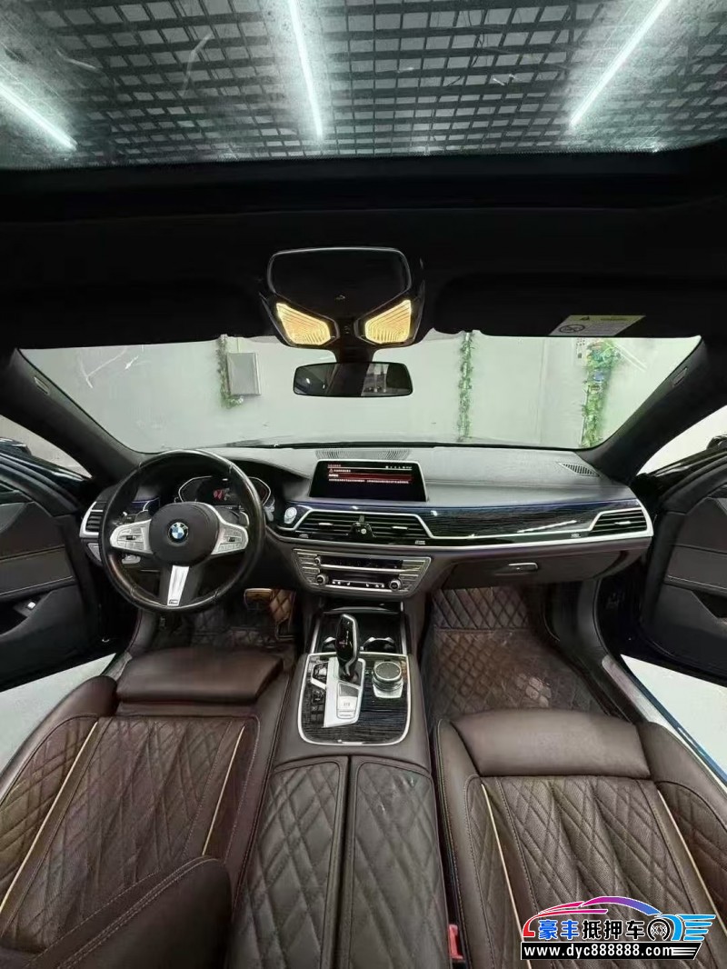 22年宝马7系轿车抵押车出售