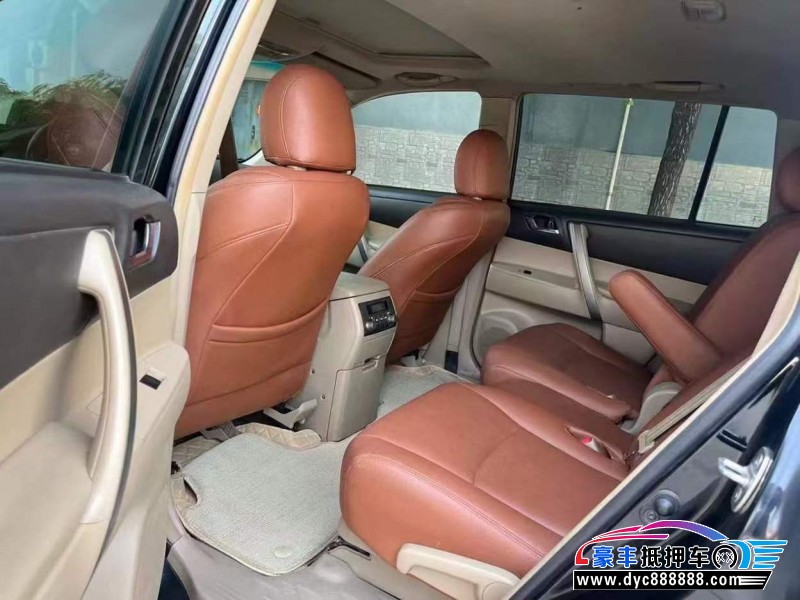 12年丰田汉兰达轿车抵押车出售