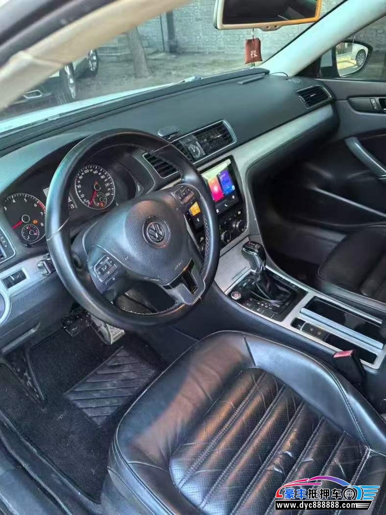 13年大众迈腾轿车抵押车出售