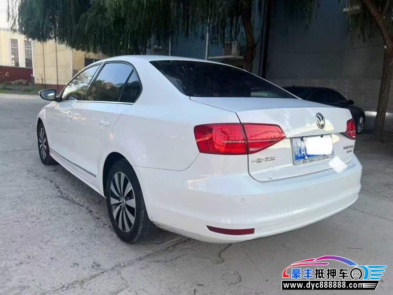 17年大众速腾轿车抵押车出售