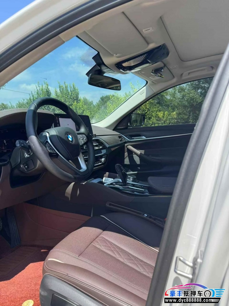 23年宝马5系轿车抵押车出售