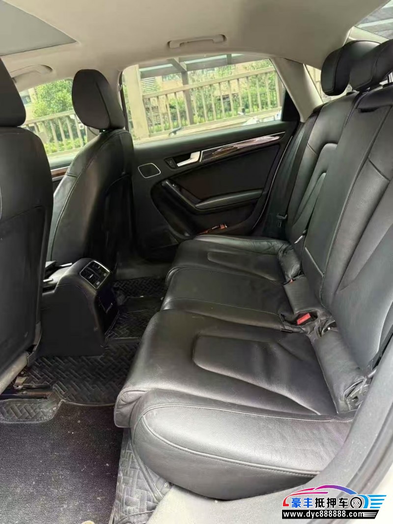 15年奥迪A4L轿车抵押车出售