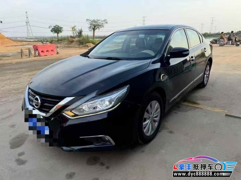 17年日产天籁轿车抵押车出售