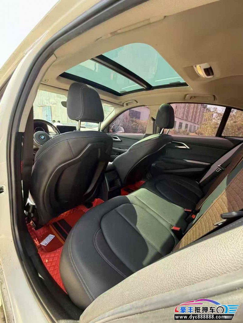 19年宝马1系轿车抵押车出售