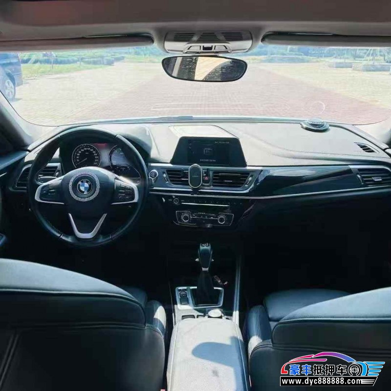 19年宝马1系轿车抵押车出售