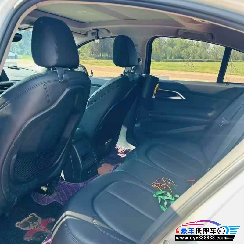 19年宝马1系轿车抵押车出售