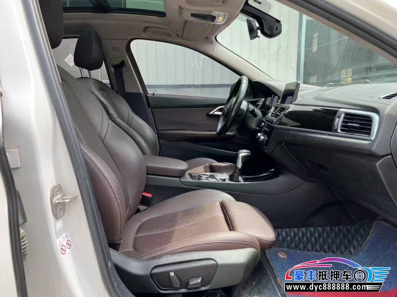 19年宝马1系轿车抵押车出售