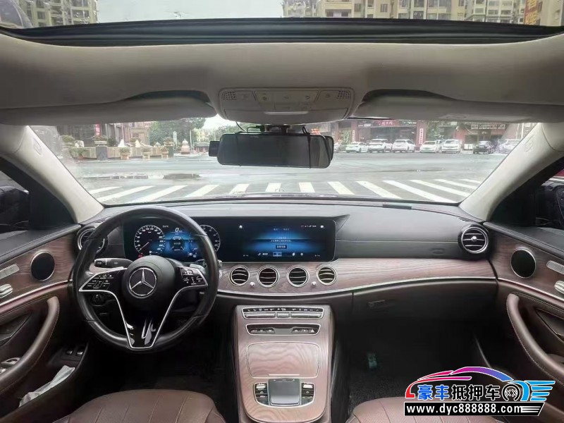 22年奔驰E轿车抵押车出售