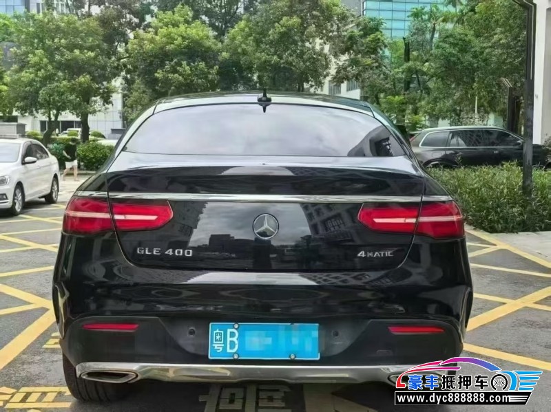 16年奔驰GLE轿车抵押车出售