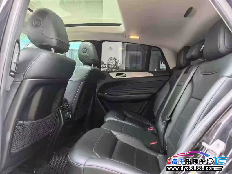 16年奔驰GLE轿车抵押车出售