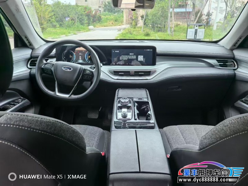 22年福特领裕轿车抵押车出售