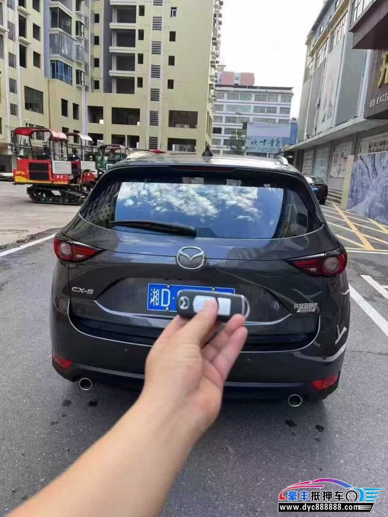 20年马自达CX-5轿车抵押车出售