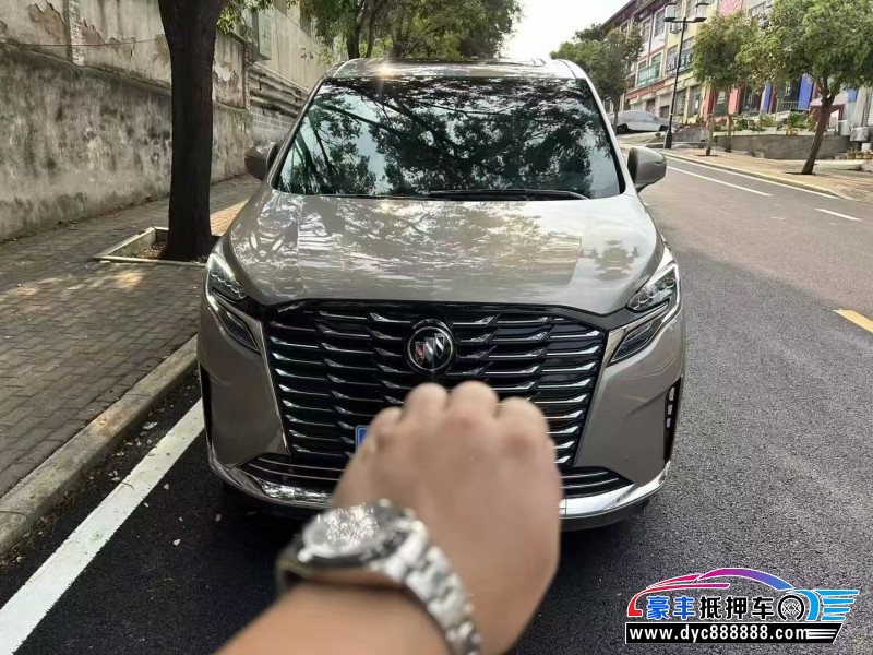 24年别克GL8轿车抵押车出售