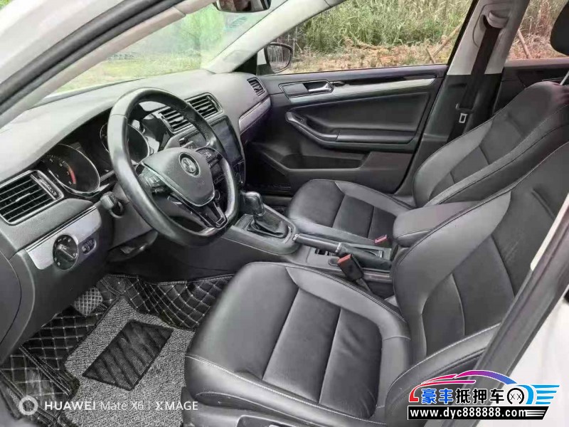 18年大众速腾轿车抵押车出售