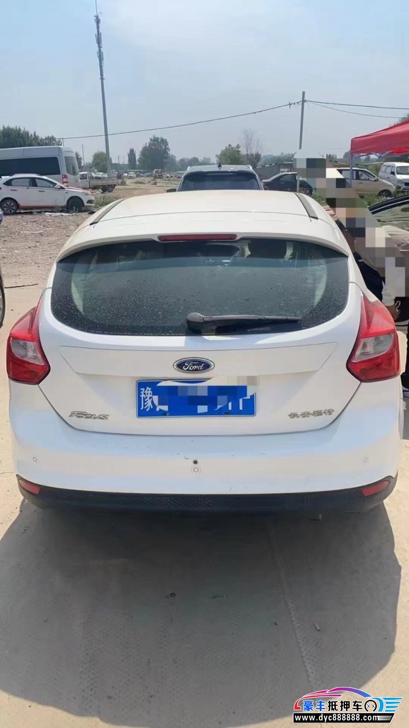 13年福特福克斯轿车抵押车出售