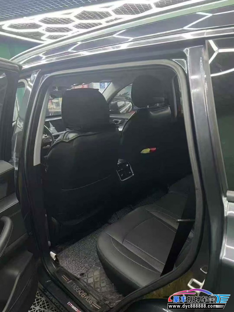 21年奇瑞瑞虎8轿车抵押车出售