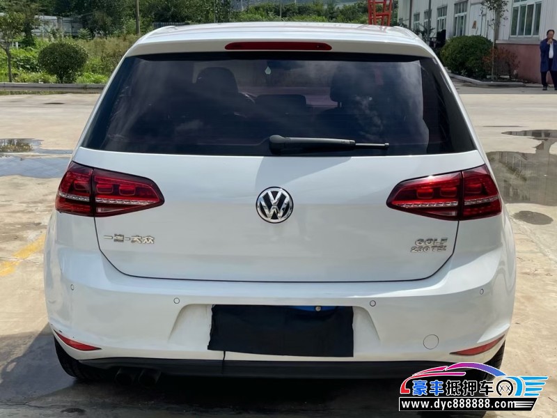 17年大众高尔夫轿车抵押车出售