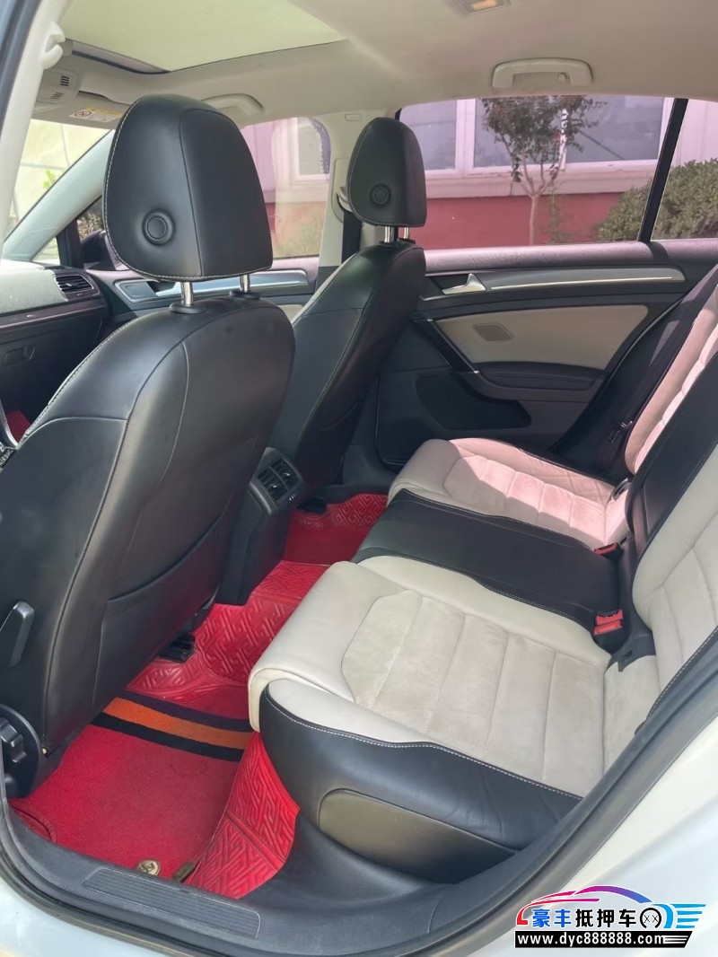 17年大众高尔夫轿车抵押车出售