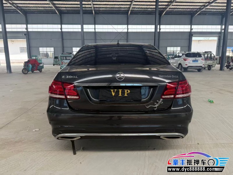 15年奔驰E轿车抵押车出售