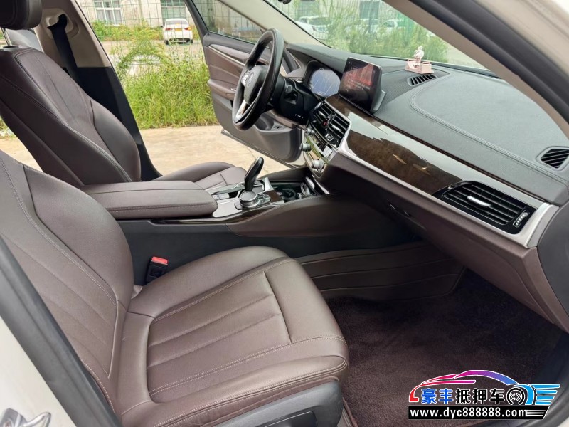 19年宝马5系轿车抵押车出售