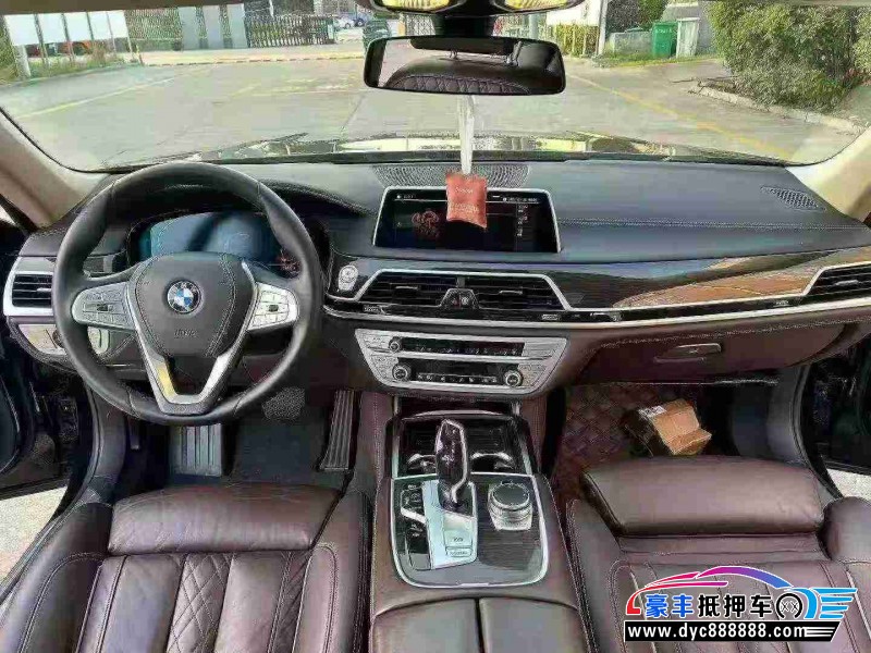 20年宝马7系轿车抵押车出售