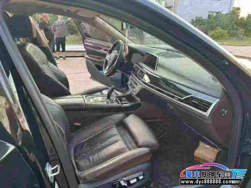 20年宝马7系轿车抵押车出售