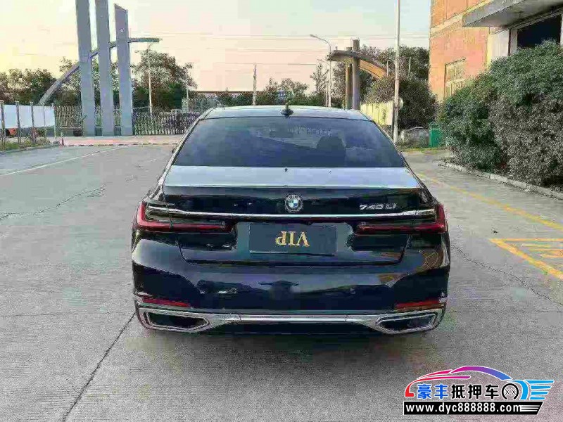 20年宝马7系轿车抵押车出售