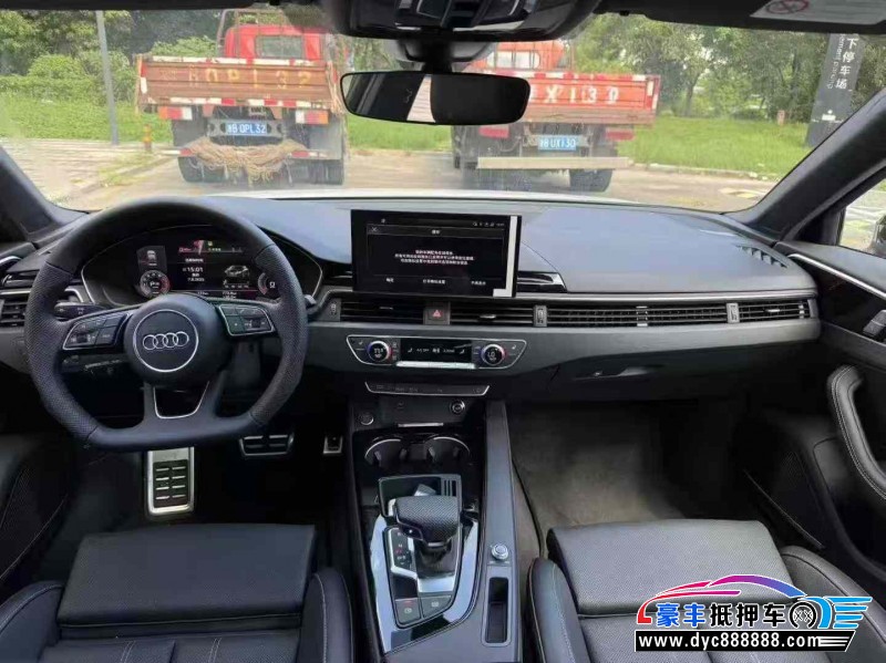 25年奥迪A4L轿车抵押车出售