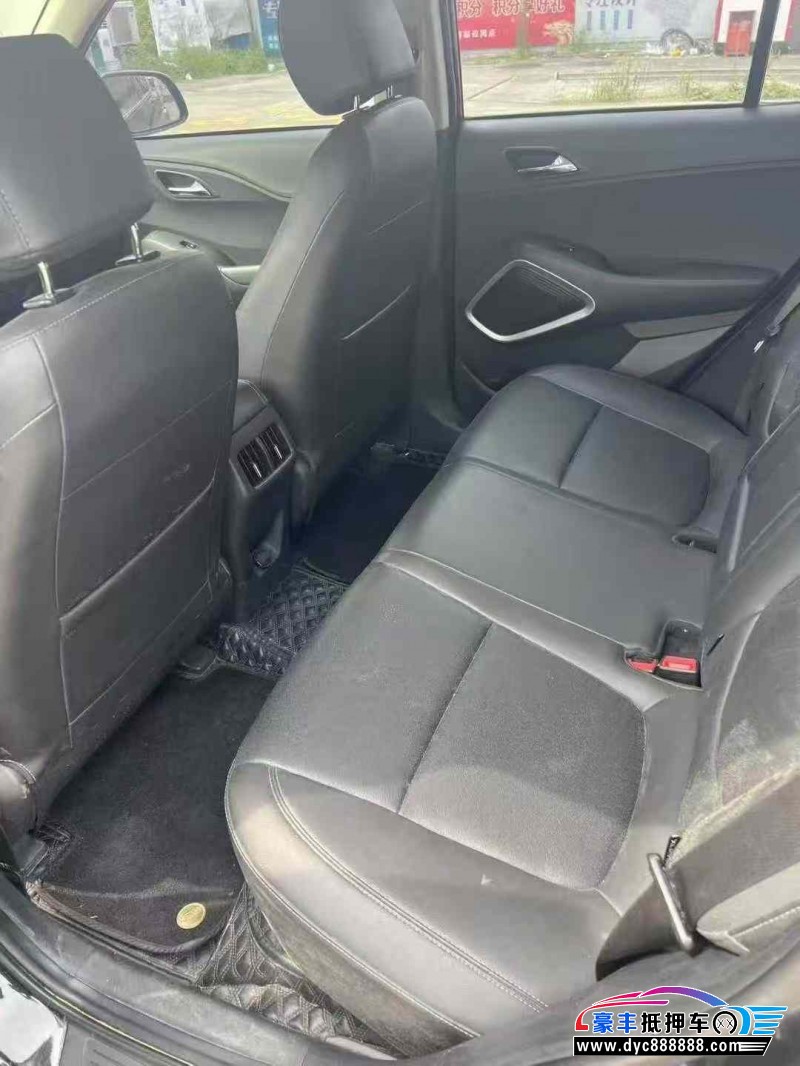 19年现代ix35轿车抵押车出售