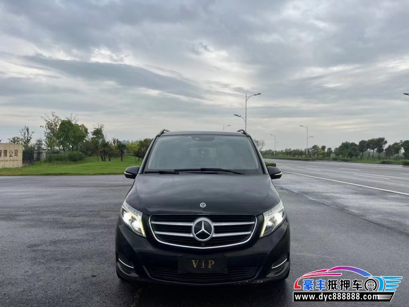 18年奔驰V轿车抵押车出售