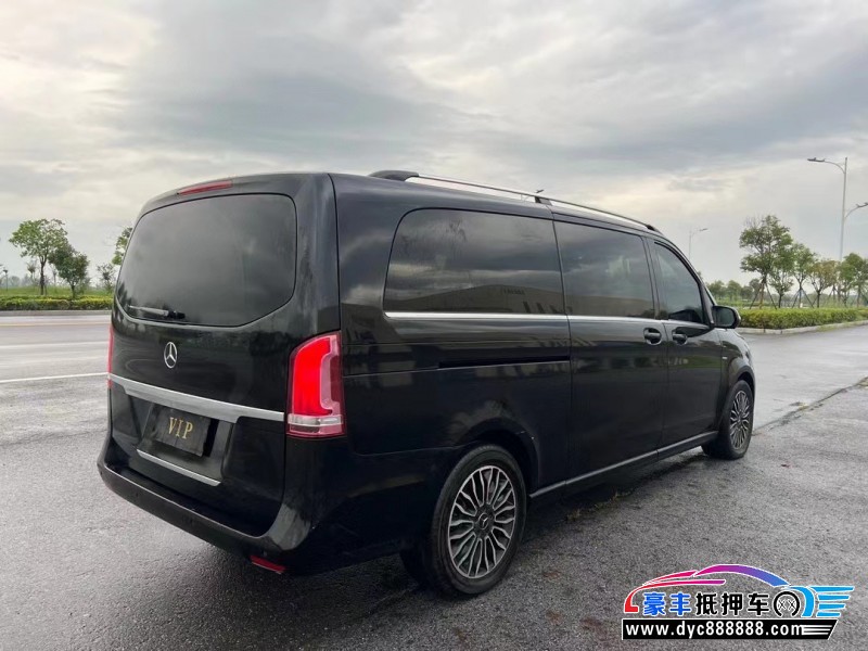 18年奔驰V轿车抵押车出售