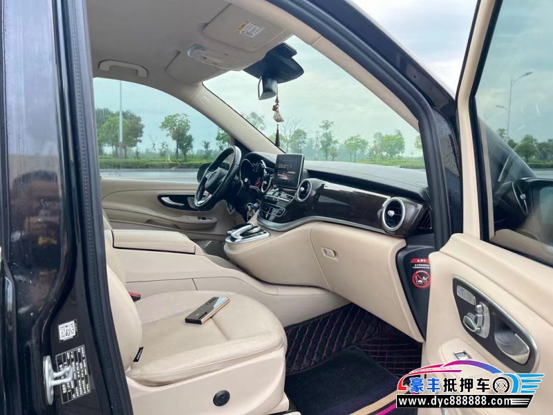 18年奔驰V轿车抵押车出售