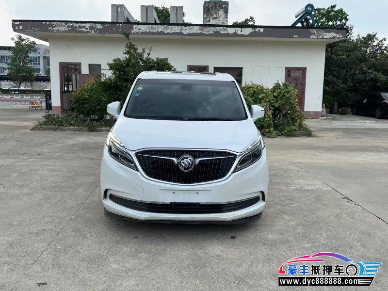 17年别克GL8轿车抵押车出售