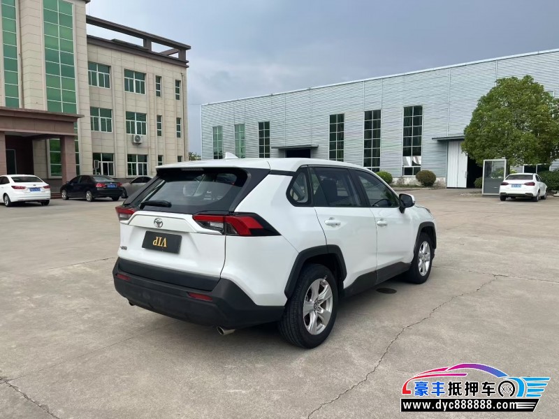 21年丰田RAV4轿车抵押车出售