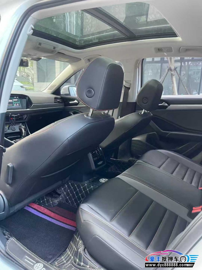 21年大众速腾轿车抵押车出售