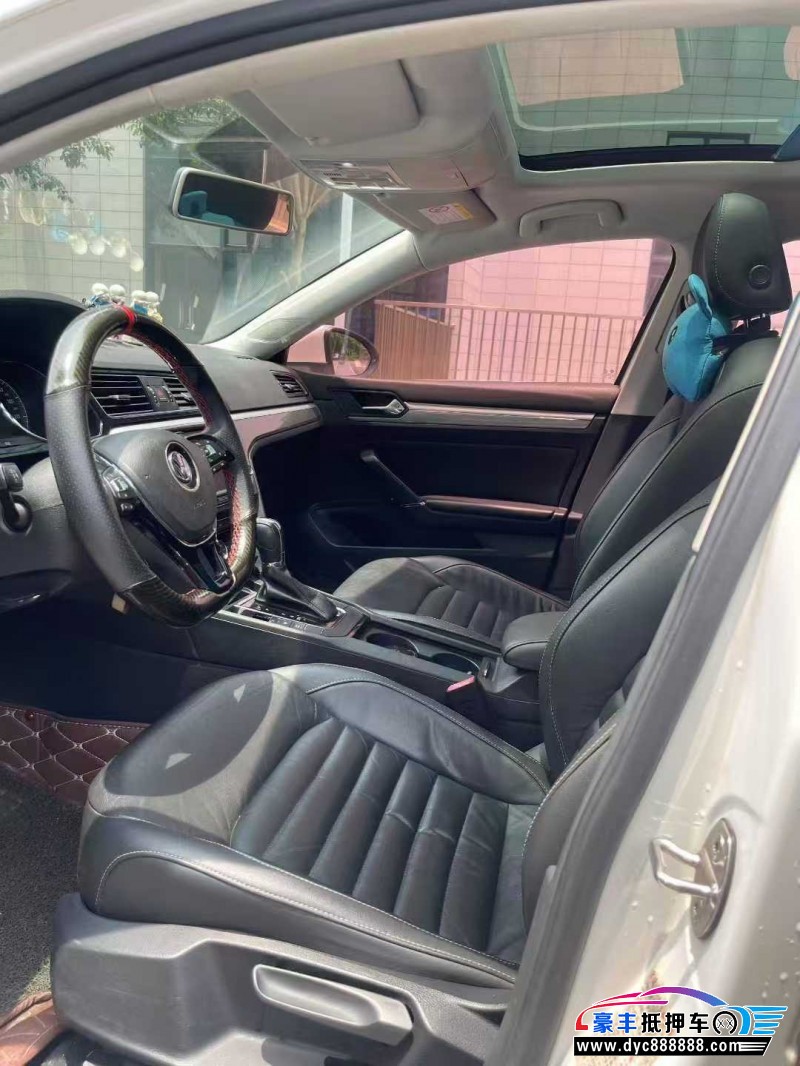 18年大众凌渡轿车抵押车出售