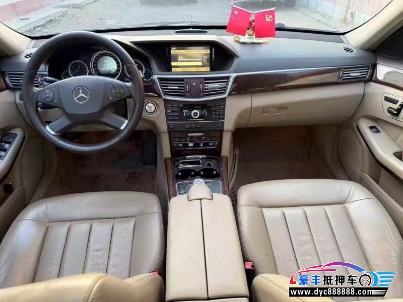 12年奔驰E轿车抵押车出售
