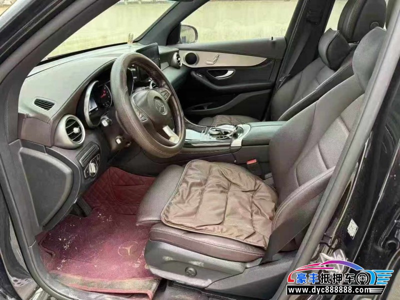 19年奔驰GLC轿车抵押车出售