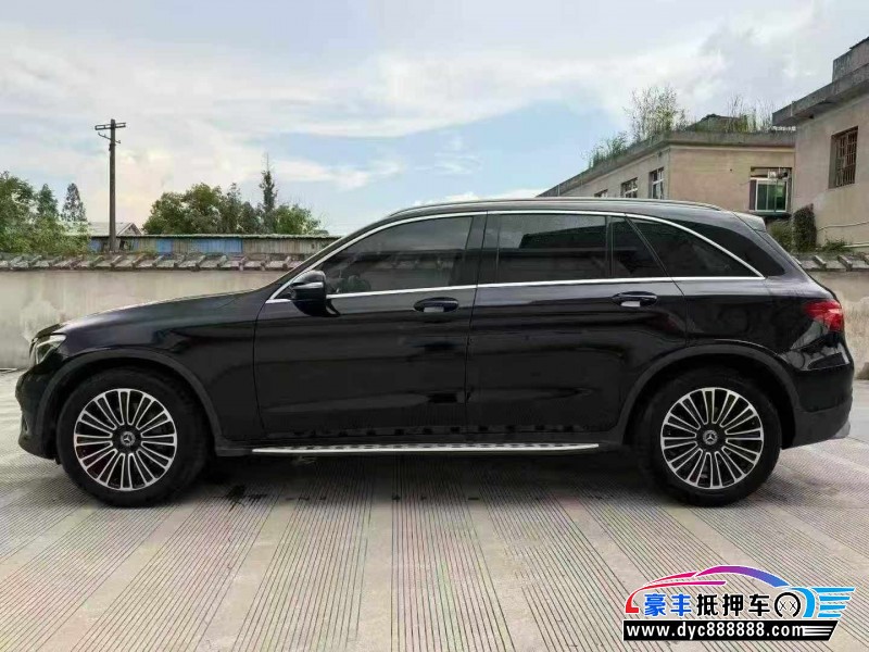 19年奔驰GLC轿车抵押车出售