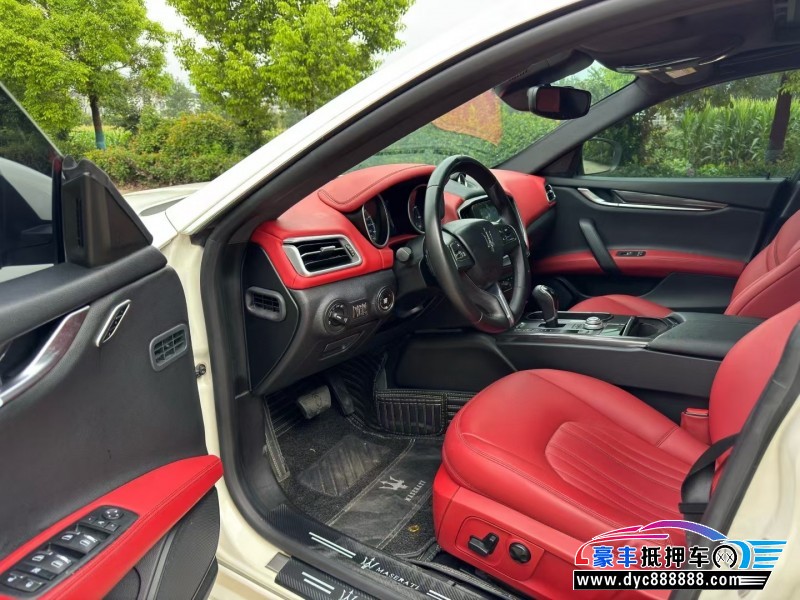 17年玛莎拉蒂Ghibli轿车抵押车出售