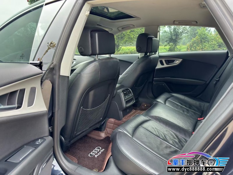 17年奥迪A7轿车抵押车出售