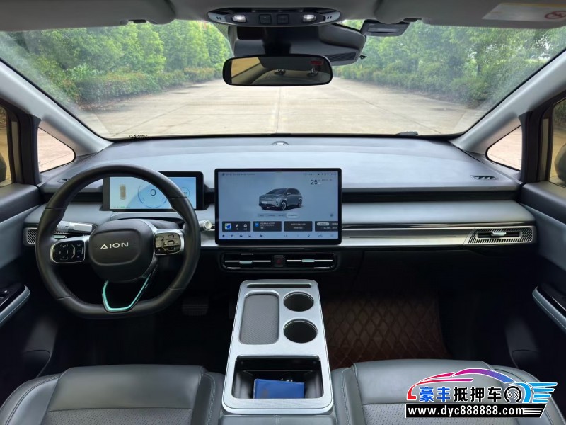 23年埃安Y70轿车抵押车出售