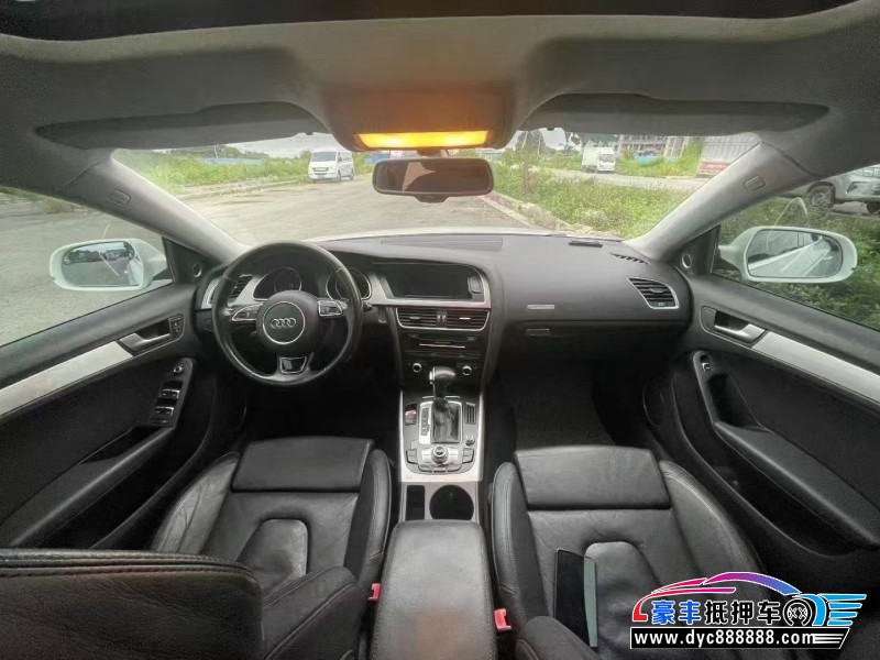 12年奥迪A5轿车抵押车出售