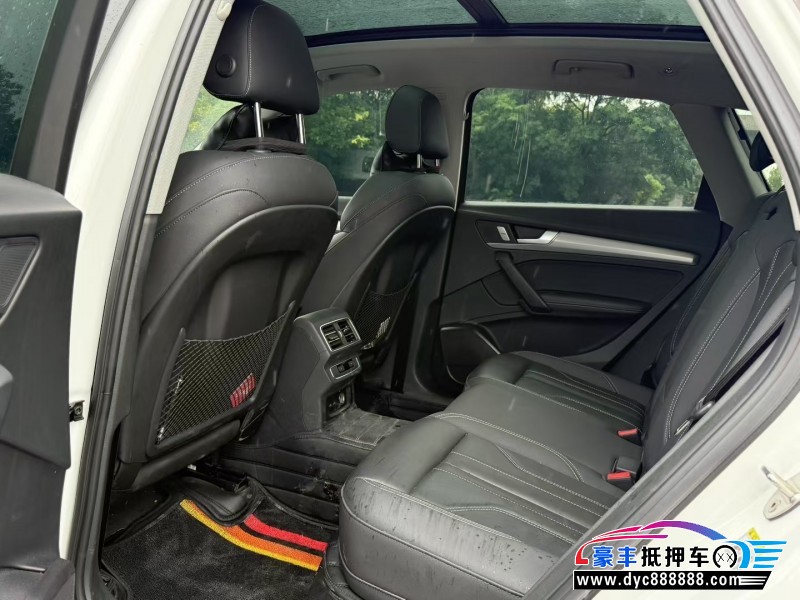 23年奥迪Q5轿车抵押车出售