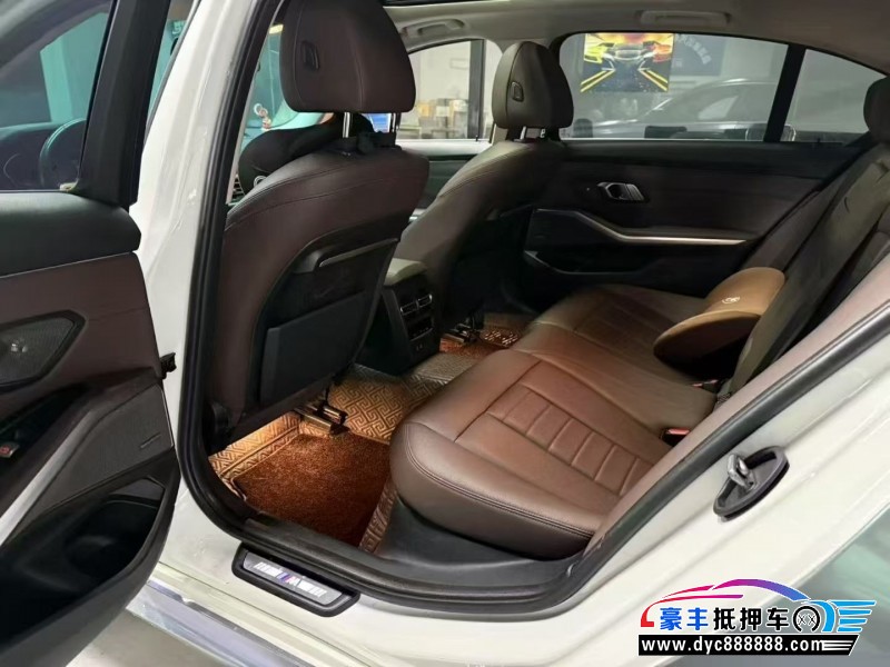 20年宝马3系轿车抵押车出售