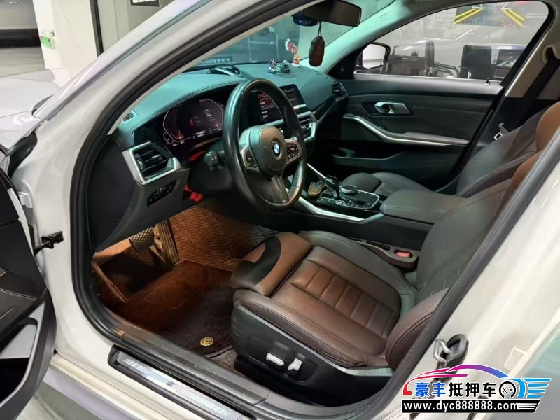 20年宝马3系轿车抵押车出售