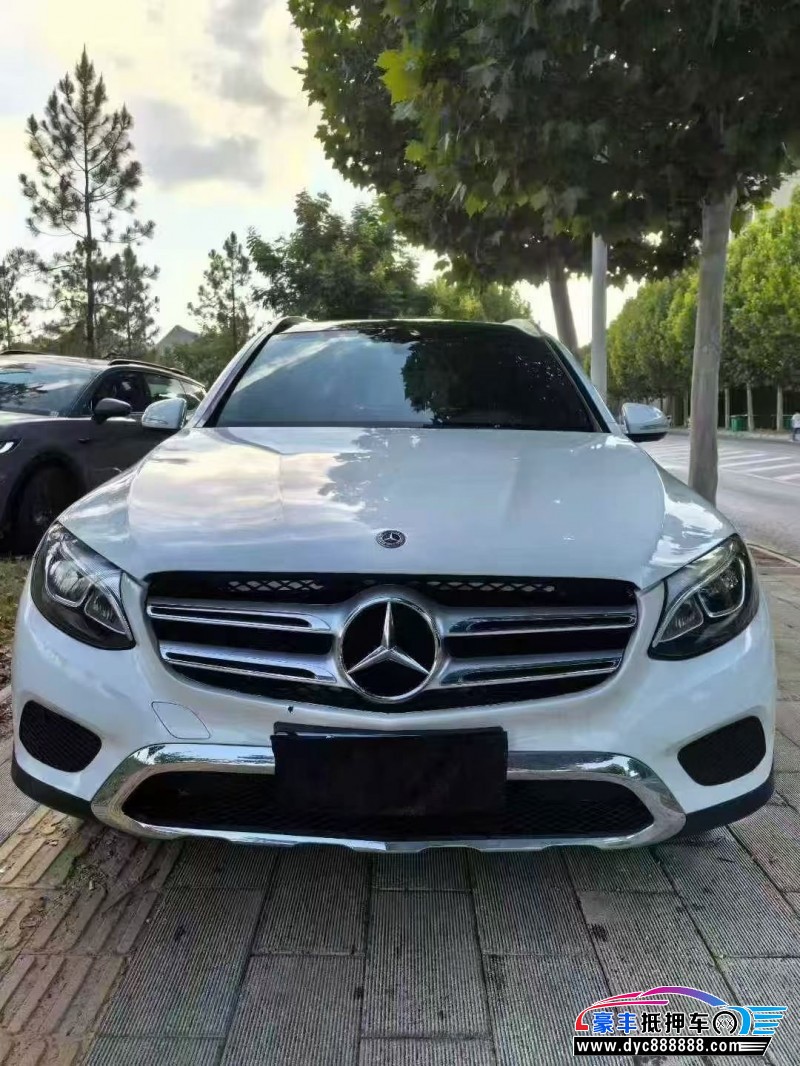 19年奔驰GLC轿车抵押车出售