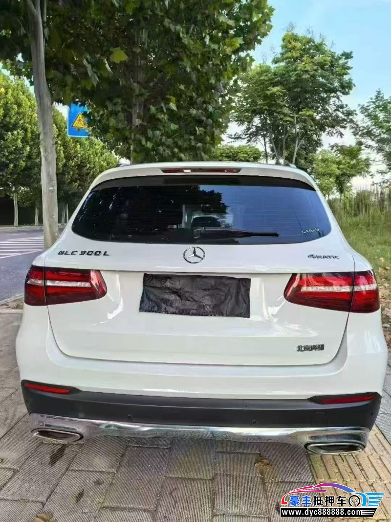 19年奔驰GLC轿车抵押车出售