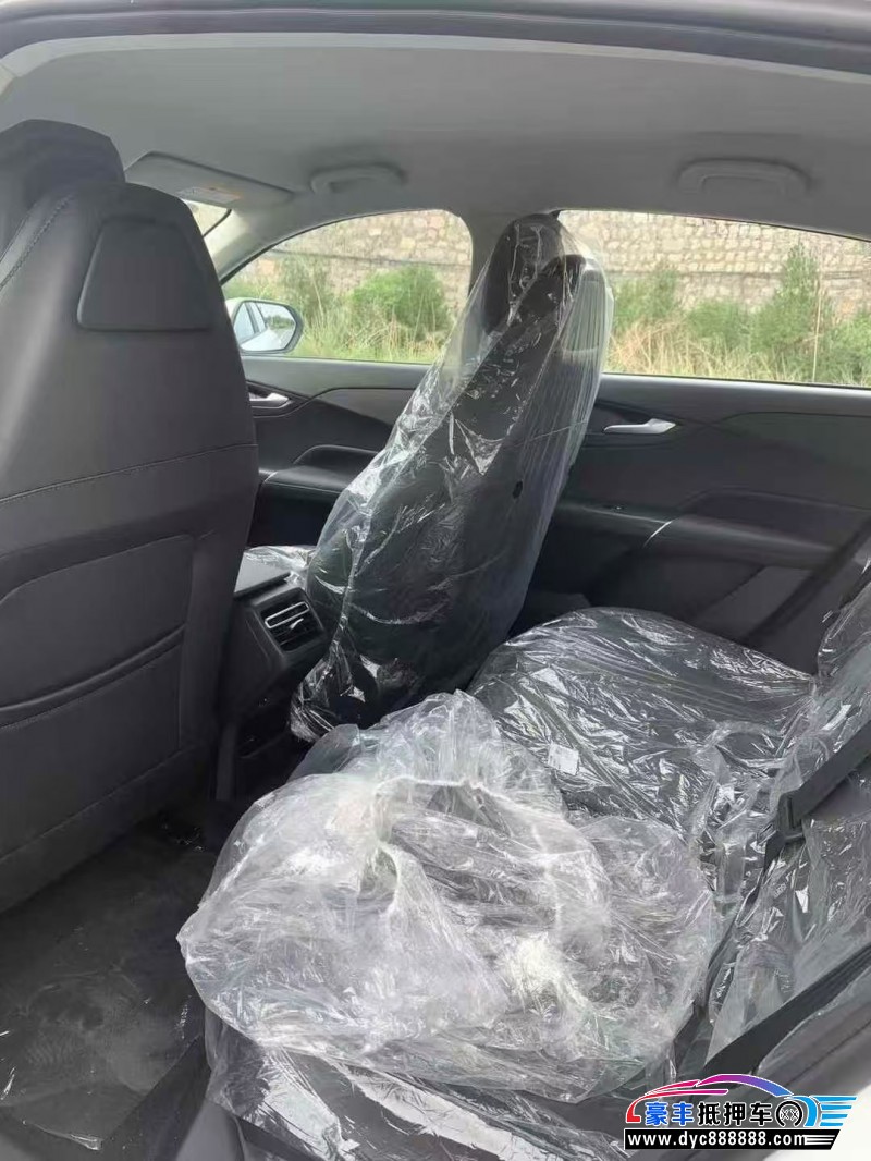 25年长安欧尚欧尚轿车抵押车出售